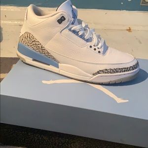 Jordan 3 UNC